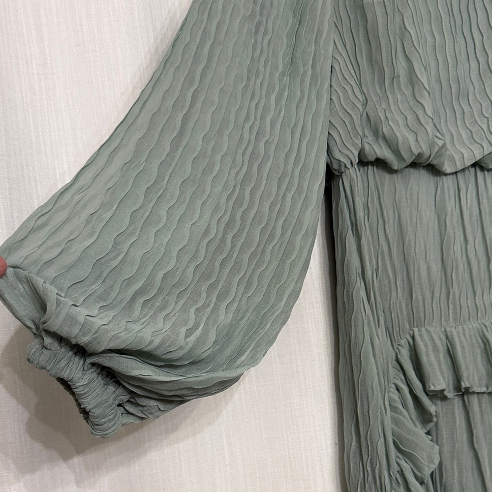 ASOS Sage Green Long Sleeve Pleated Ruffled Maxi Dress Sz 6 Very Nice - Picture 2 of 8